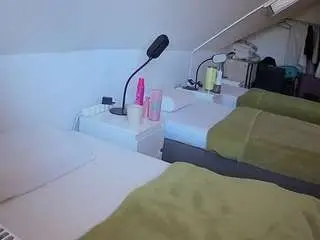 Voyeurcam-julmodels-bed-4  live sex cam