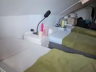 Voyeurcam-julmodels-bed-4  live sex cam