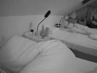 Voyeurcam-julmodels-bed-4  live sex cam