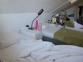 Voyeurcam-julmodels-bed-4  live sex cam