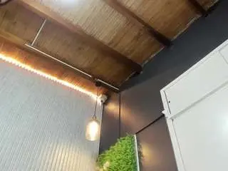 Isasquirt  live sex cam