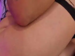 Isasquirt  live sex cam