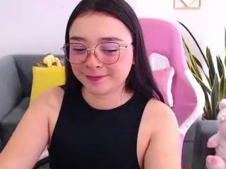 Nahia-brm  live sex cam