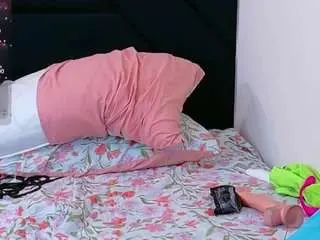 Nia-evans  live sex cam