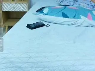 Nia-evans  live sex cam