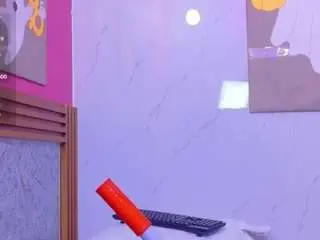 Nia-evans  live sex cam