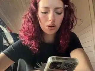 Priscilatyndall  live sex cam