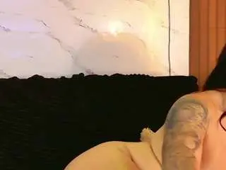 Sarawolff  live sex cam