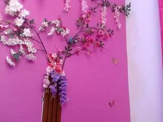 Skinnysofia18  live sex cam