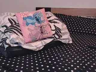 Squirtchriss  live sex cam