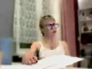 Alvertajanosek  live sex cam