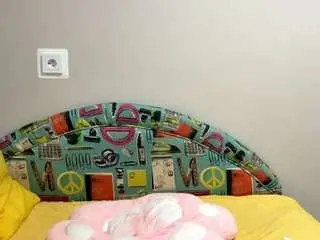 Elsakisamore  live sex cam
