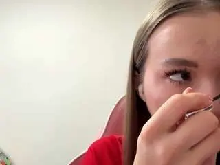 Elsakisamore  live sex cam