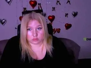 Juli-kisss  live sex cam
