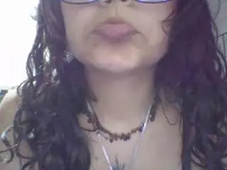 Littlelua  live sex cam