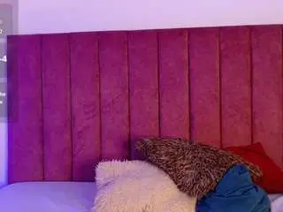 Rominareyes  live sex cam