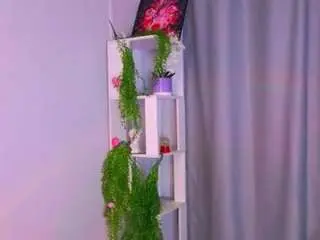 Rosaliehandley  live sex cam