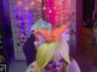 Saramoon97  live sex cam