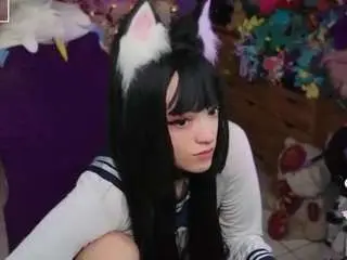 Saramoon97  live sex cam