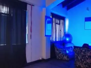 Zafiro-56  live sex cam