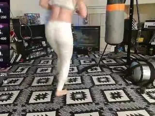 Blondiewithanass  live sex cam