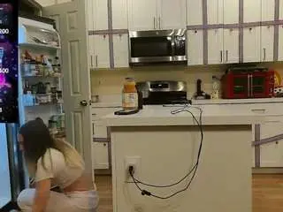 Blondiewithanass  live sex cam