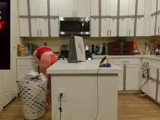 Blondiewithanass  live sex cam