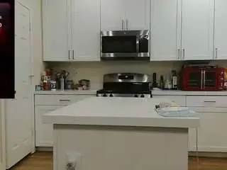 Blondiewithanass  live sex cam