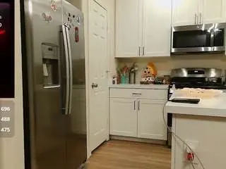 Blondiewithanass  live sex cam