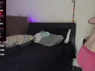 Blondiewithanass  live sex cam