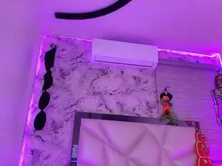 Kenda-ll  live sex cam