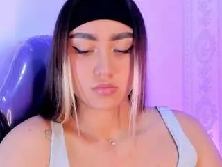 Liaa-18  live sex cam