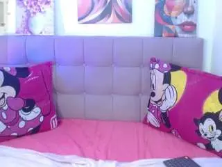 Samanta-pink  live sex cam