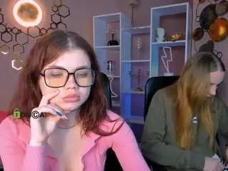 Bonnie-crystal  live sex cam