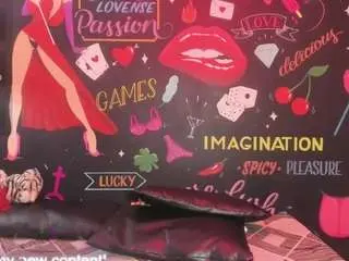 Hatsajones  live sex cam