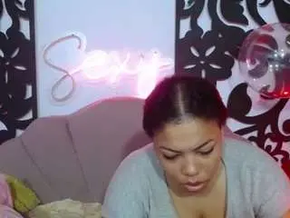 Horny-sexy-brunette  live sex cam