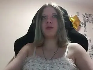 Jeseniacerrato  live sex cam