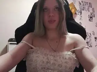Jeseniacerrato  live sex cam