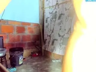 Nina-xoxo  live sex cam