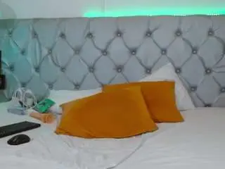 Melody-mansson  live sex cam