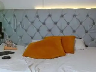Melody-mansson  live sex cam