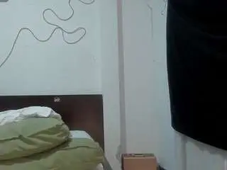 Milfcomesfirst  live sex cam