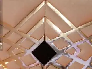 Miss-dinah  live sex cam