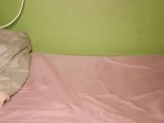 Innocent-howty  live sex cam