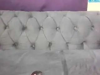 Innocent-howty  live sex cam