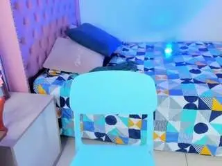 Laaura-velez  live sex cam