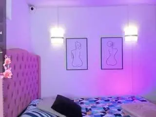 Laaura-velez  live sex cam