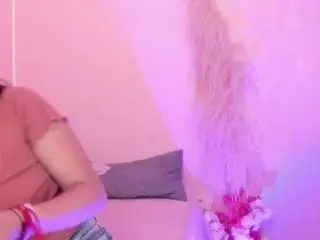Miiadiaz  live sex cam
