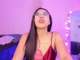 Miiadiaz  live sex cam