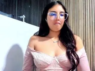 Miiadiaz  live sex cam